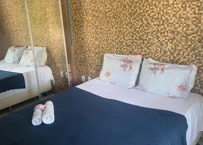 Pratagy Quarto E Sala Com Jacuzzi